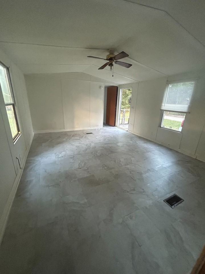 5 Sandy Ln - Photo 5 of 8