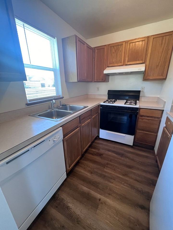 217 Tanglewood Dr #A - Photo 3 of 12