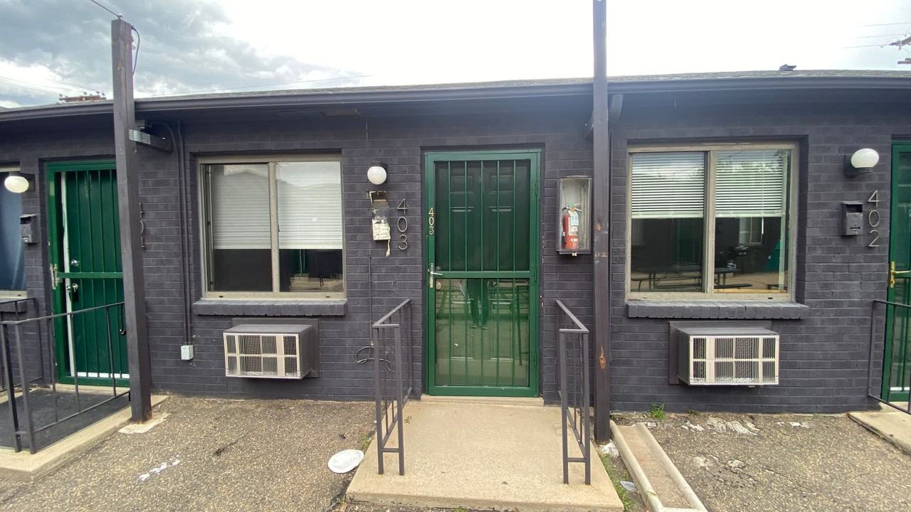 1457 Kenton St #403 - Photo 2 of 7