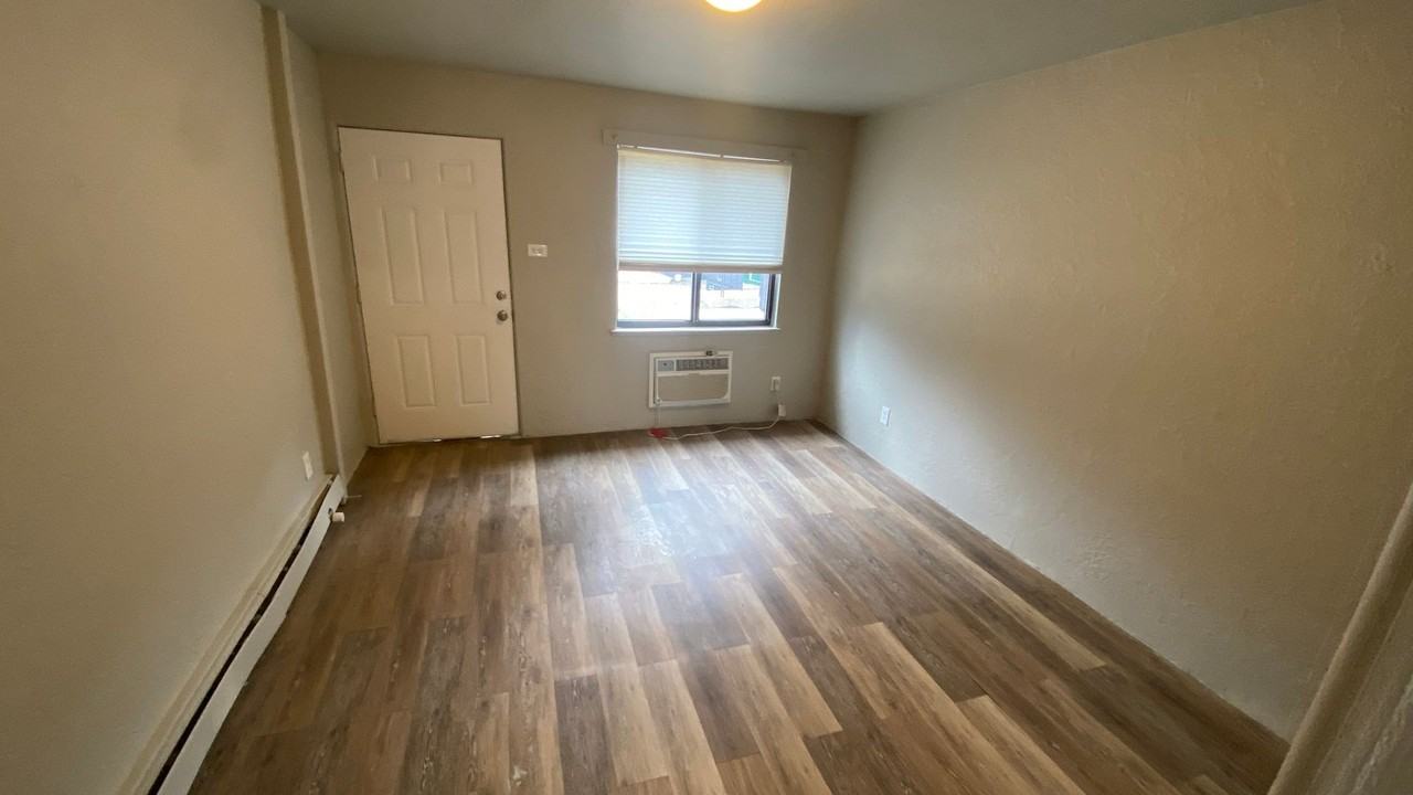 1457 Kenton St #403 - Photo 4 of 7