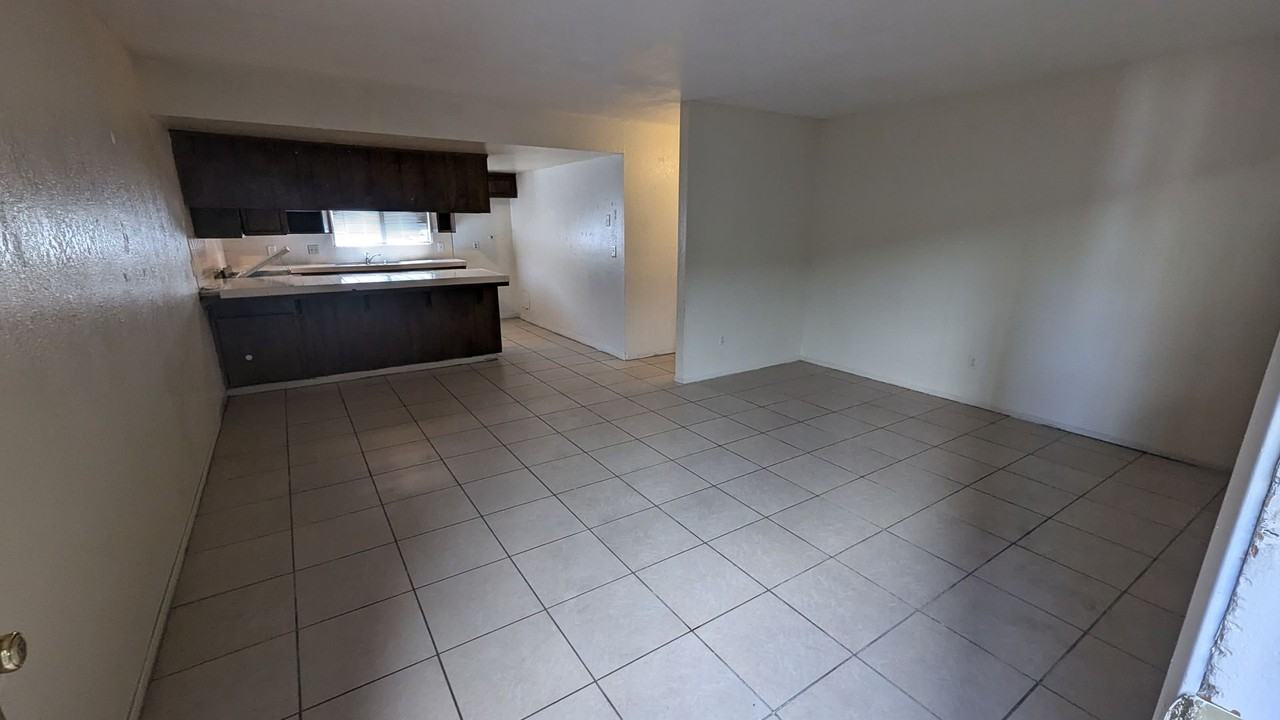 765 W. Putnam Ave - Photo 2 of 7