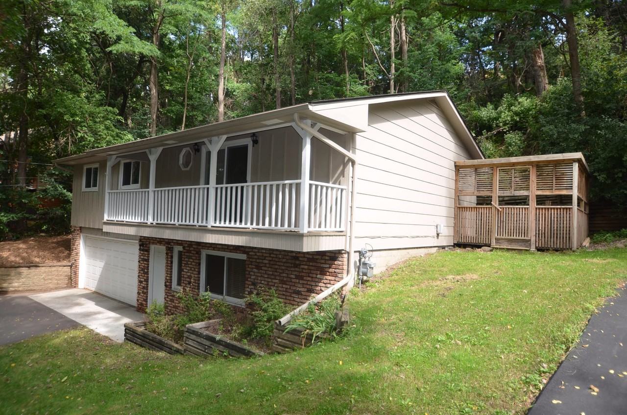 2081 Highwood Ave E - Photo 2 of 12