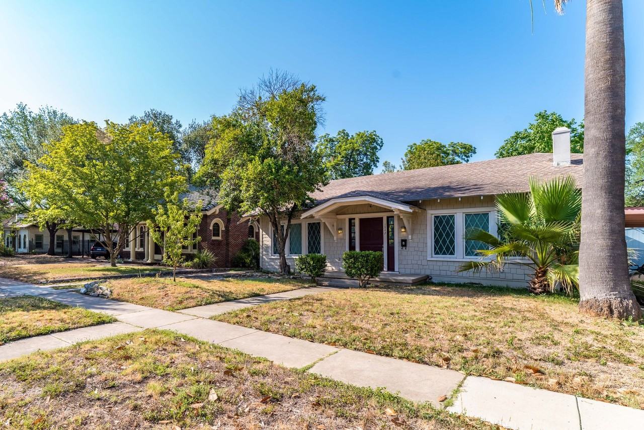 1542 W Magnolia Ave - Photo 3 of 32