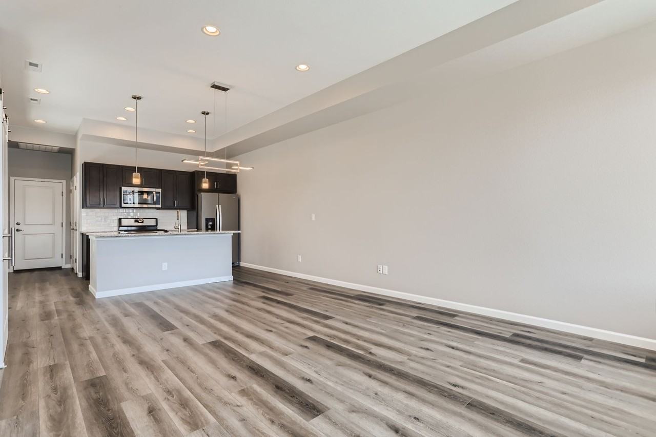 5315 E 63rd Pl - Photo 6 of 28