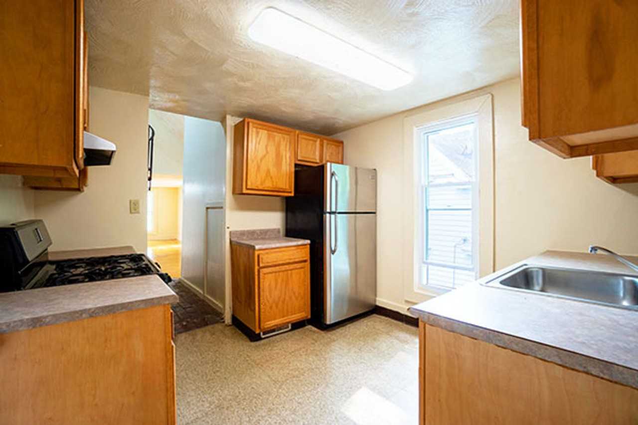 107 Dell St - Photo 5 of 33