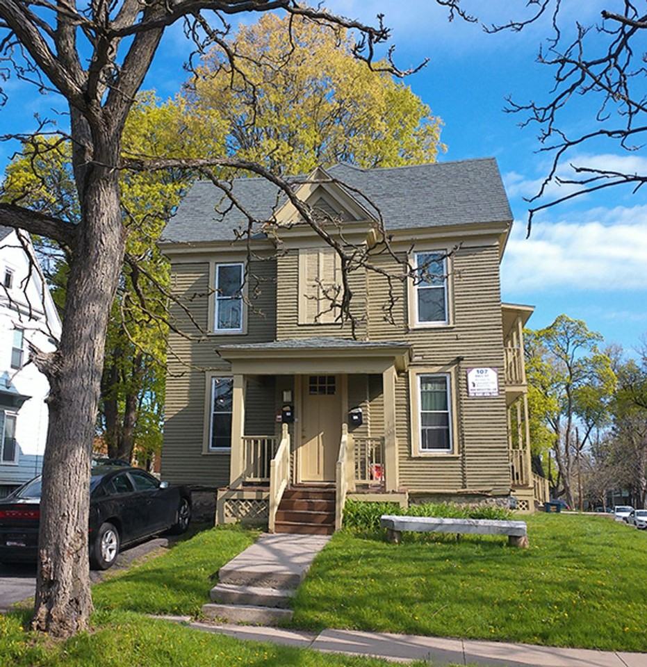 107 Dell St - Photo 4 of 27