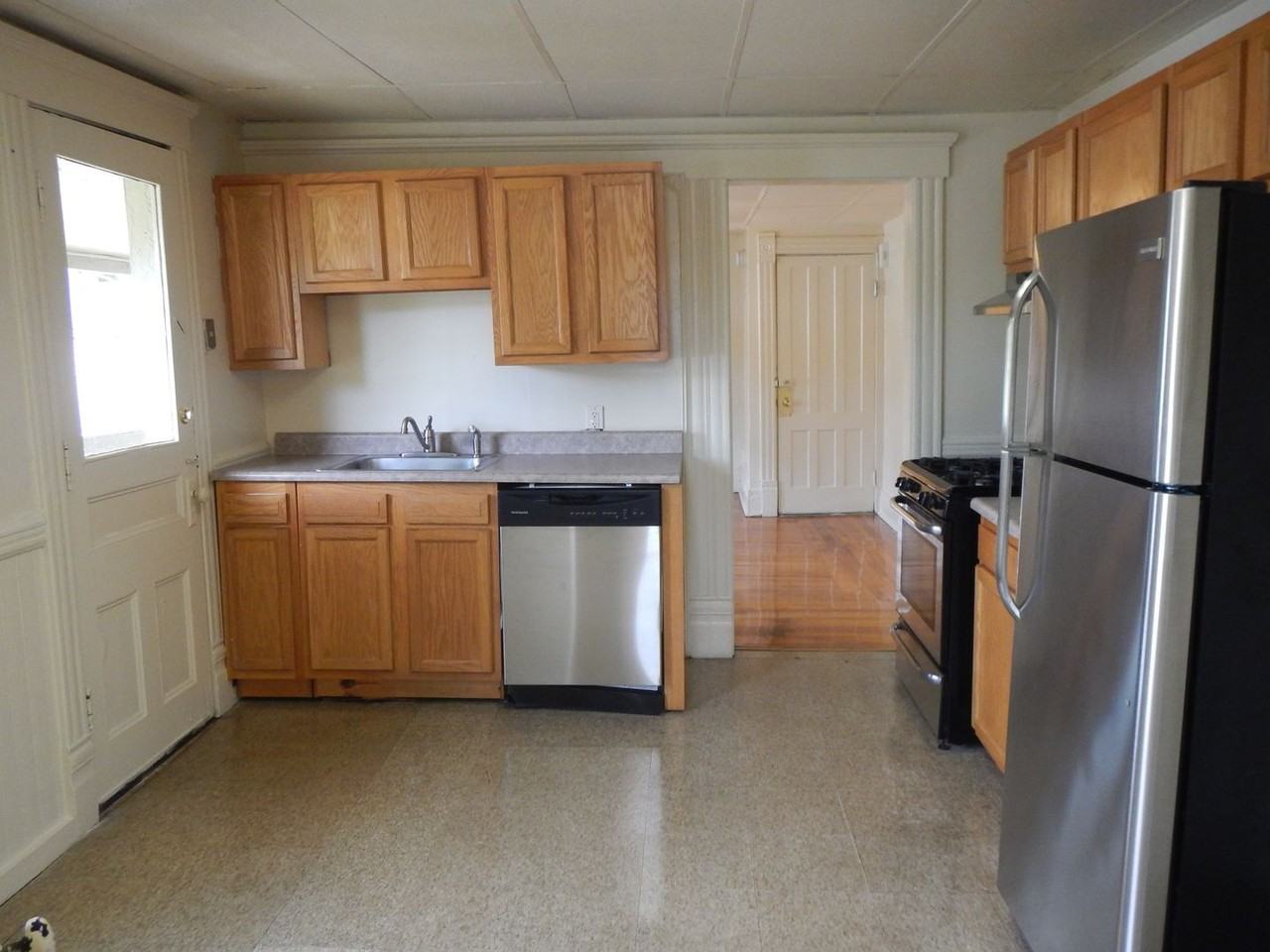 107 Dell St - Photo 5 of 27