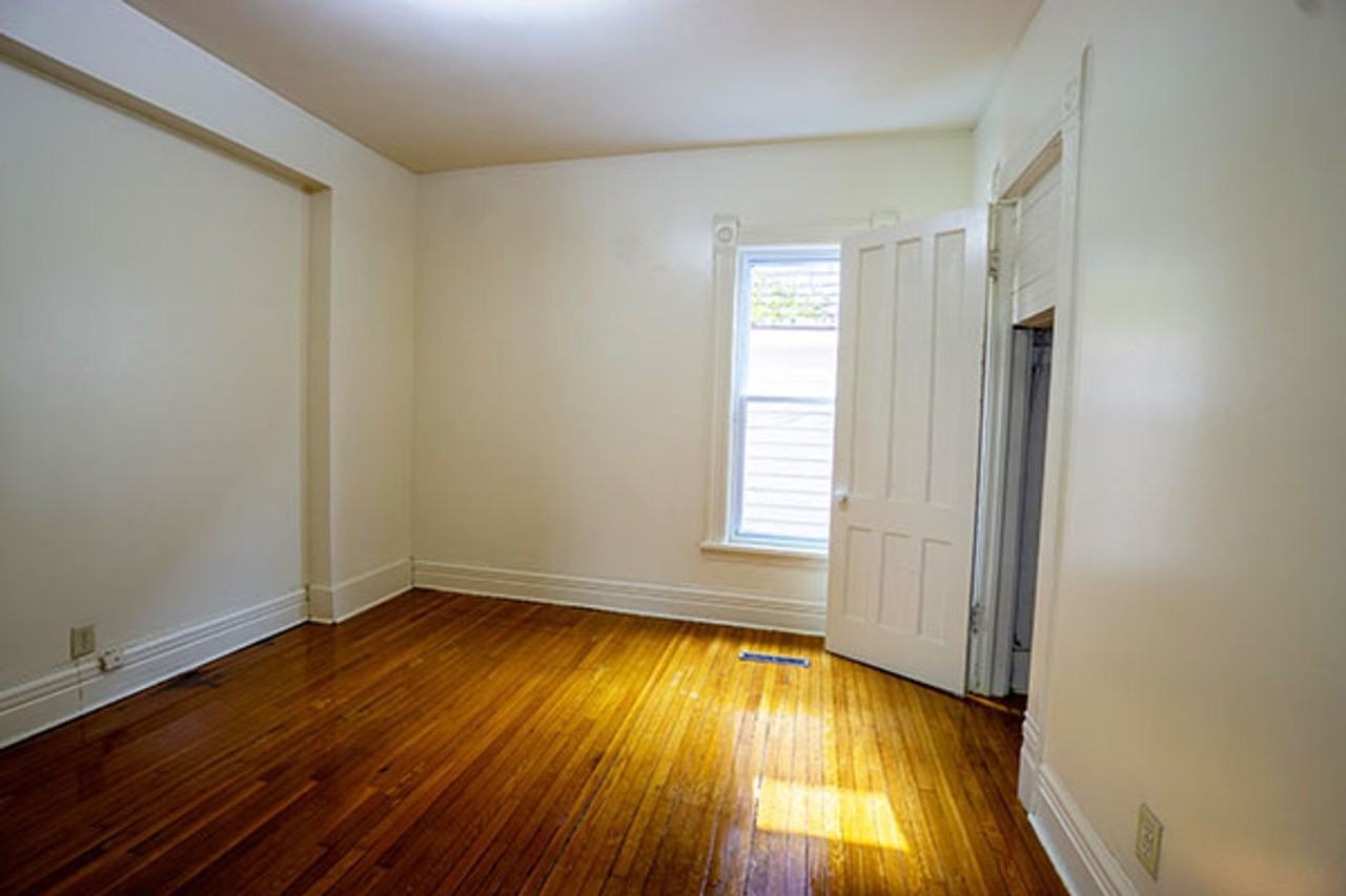 112 Dell St - Photo 5 of 12