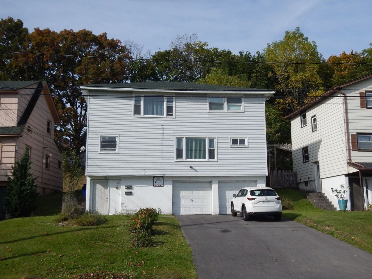 1264 Westcott St - Photo 2 of 20