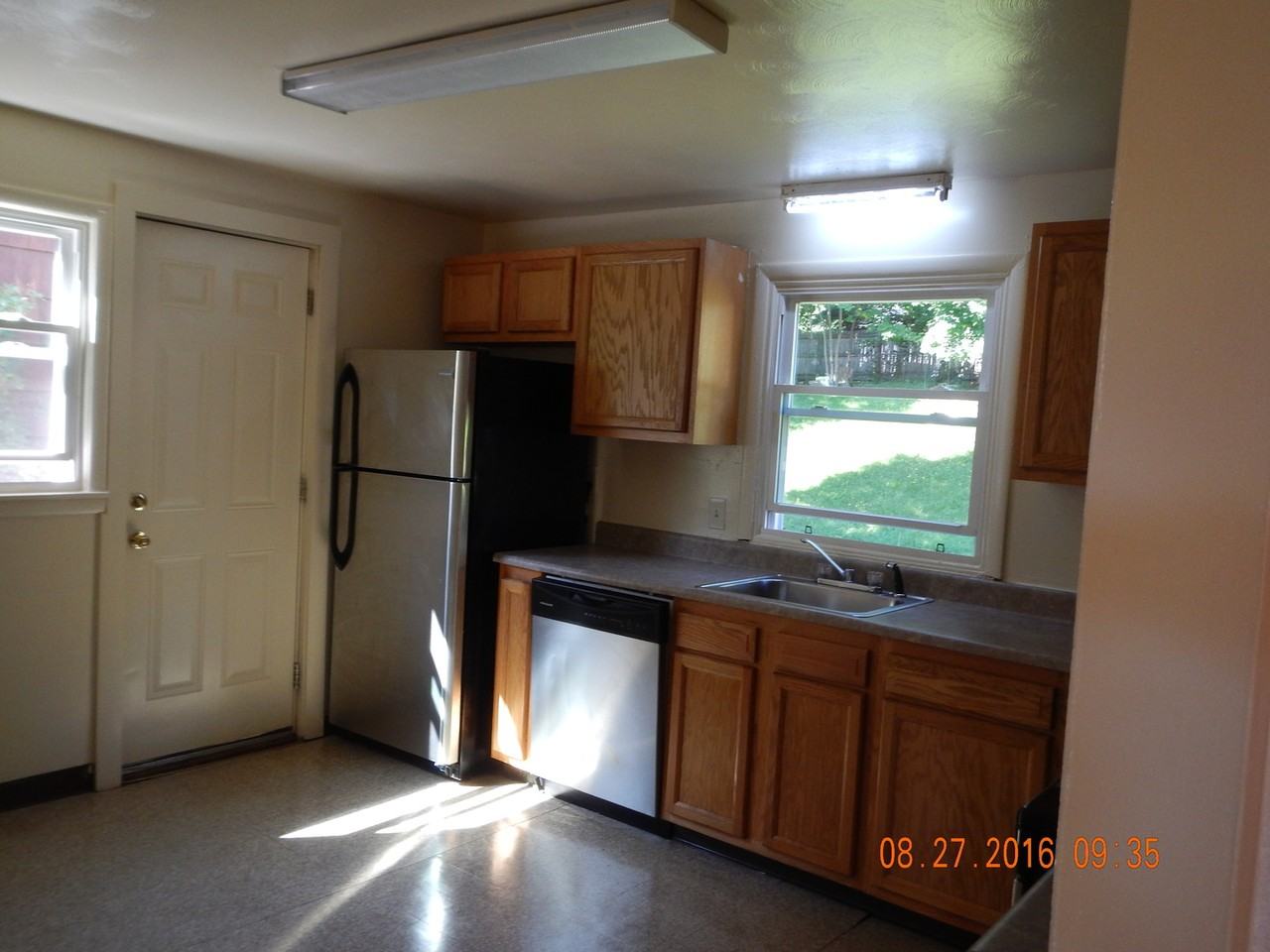 1270 Westcott St - Photo 5 of 19