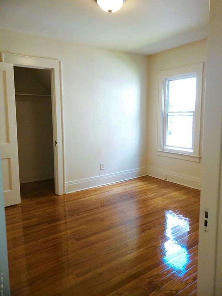 231 Fellows Ave - Photo 3 of 28