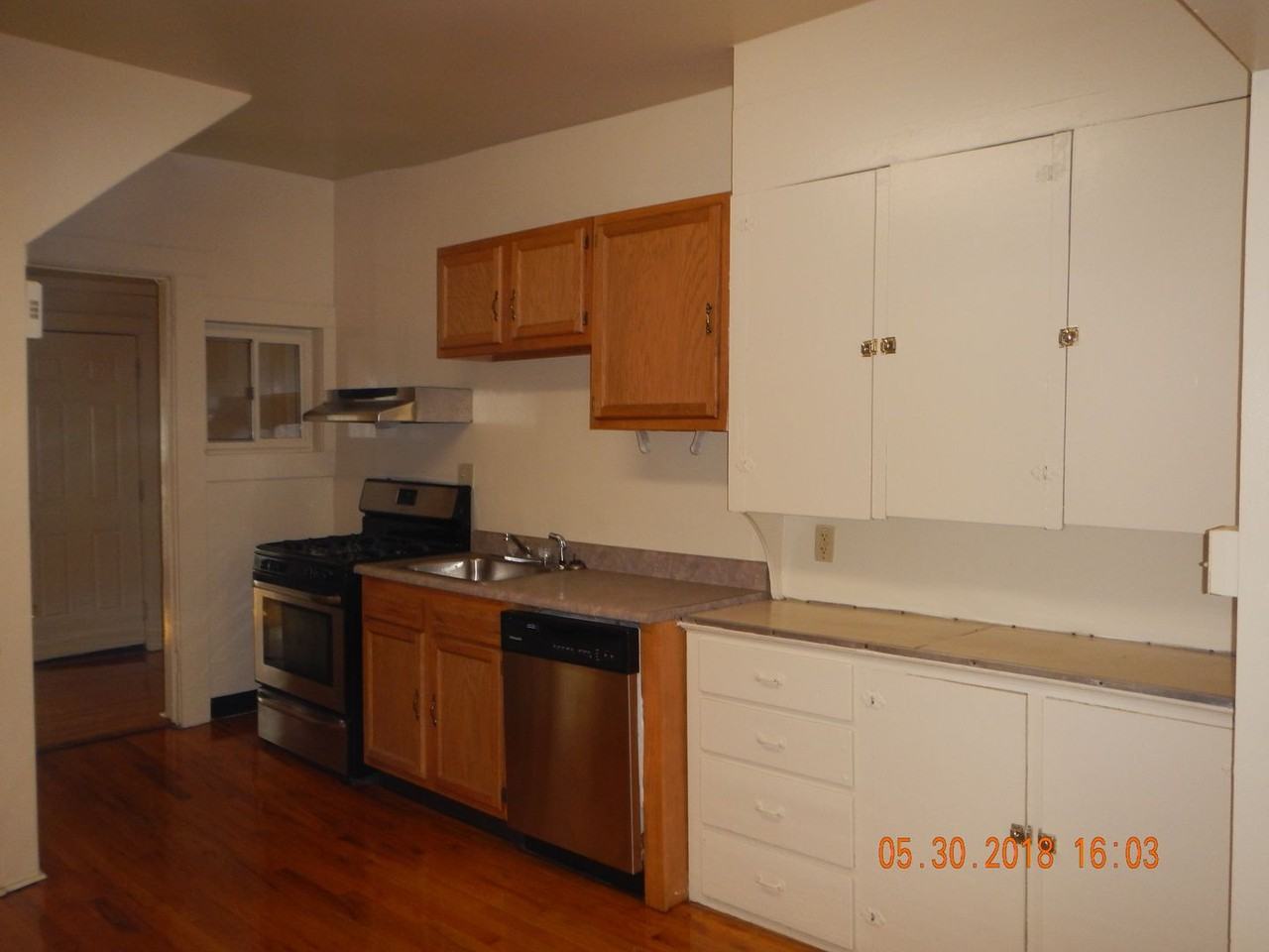 430 Westcott St - Photo 4 of 18