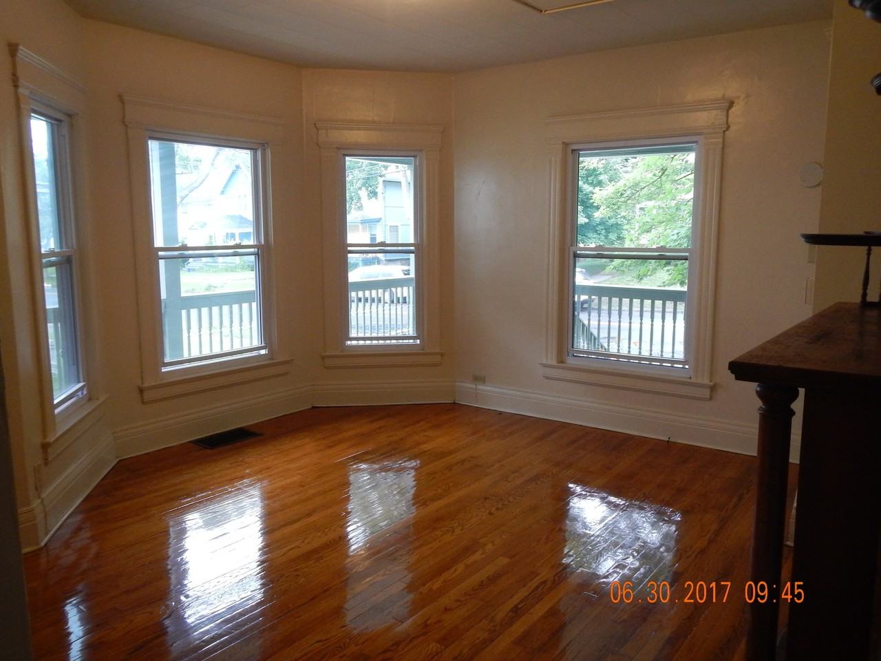 430 Westcott St - Photo 6 of 20