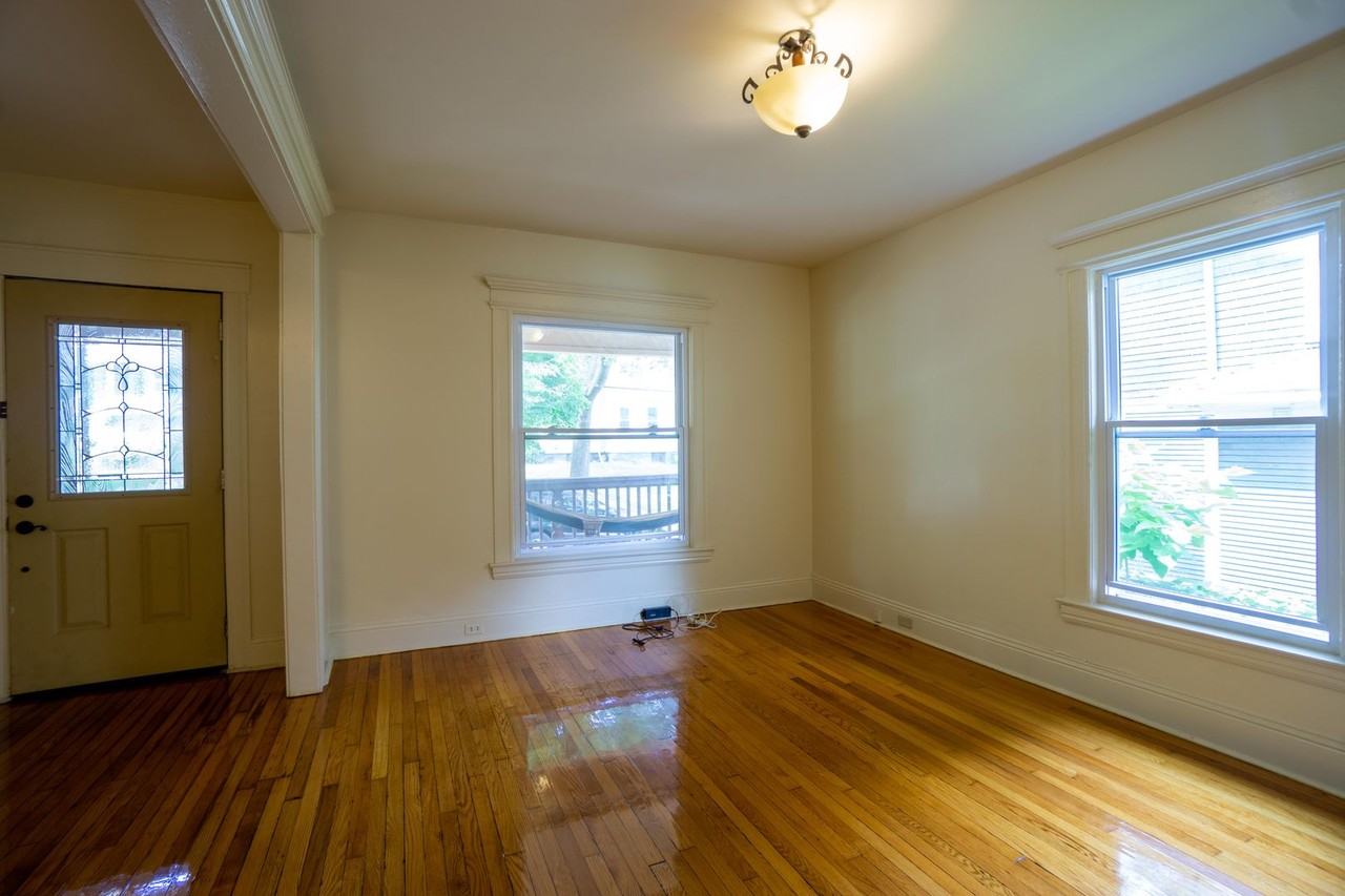 509 Columbus Ave - Photo 5 of 11