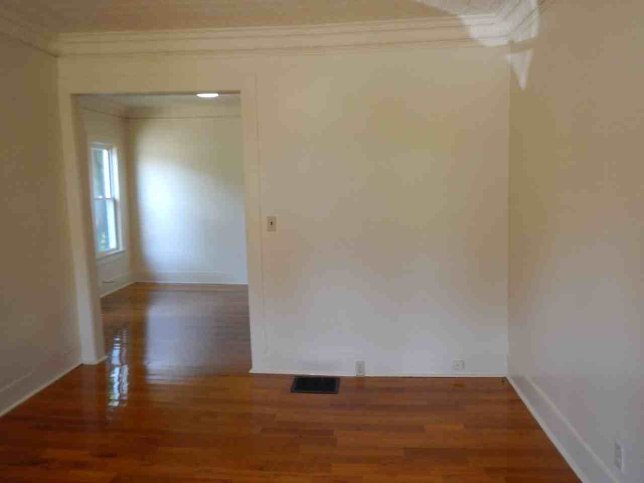 558 Columbus Ave - Photo 4 of 21