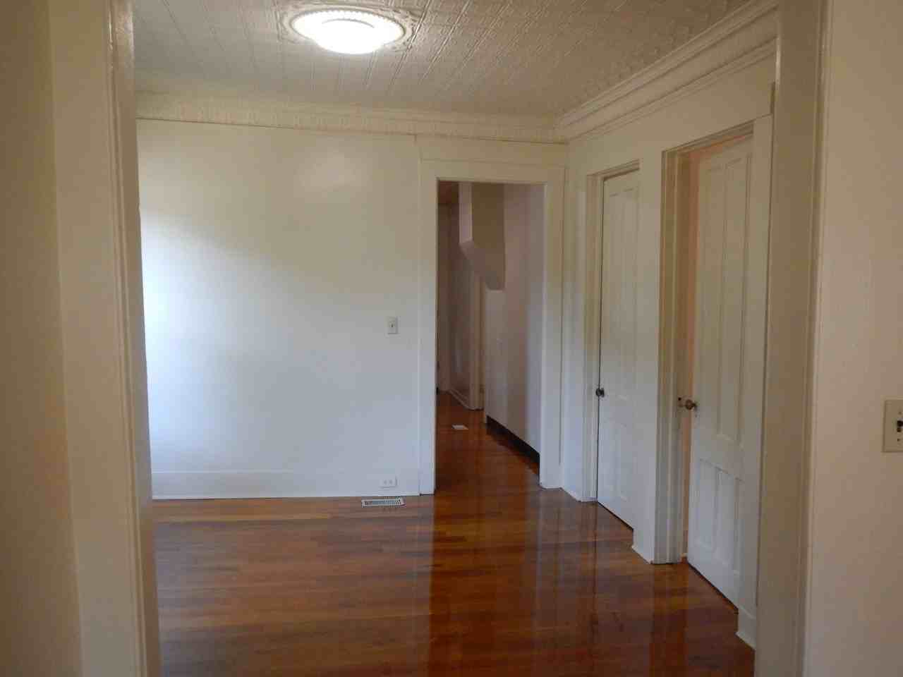 558 Columbus Ave - Photo 6 of 21