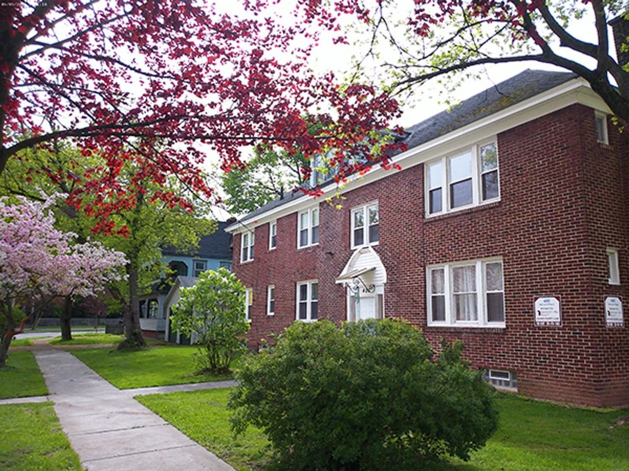 400 Harvard Pl - Photo 2 of 17