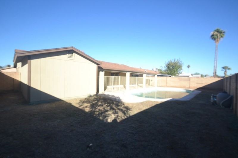 8631 W Amelia Ave - Photo 2 of 19