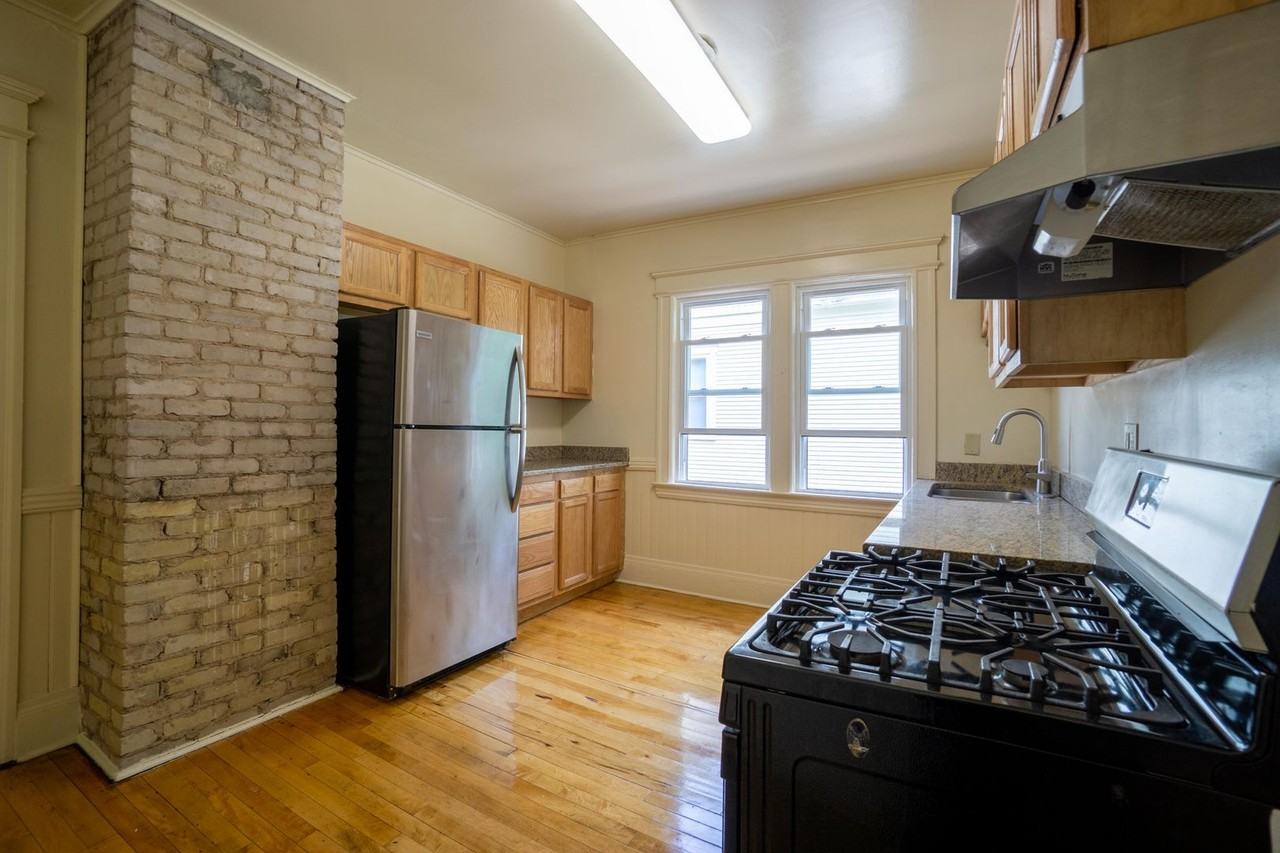 833 Sumner Ave - Photo 3 of 16