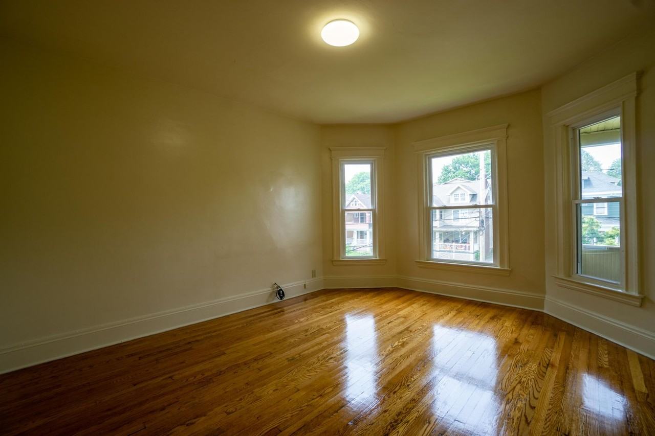 833 Sumner Ave - Photo 5 of 16