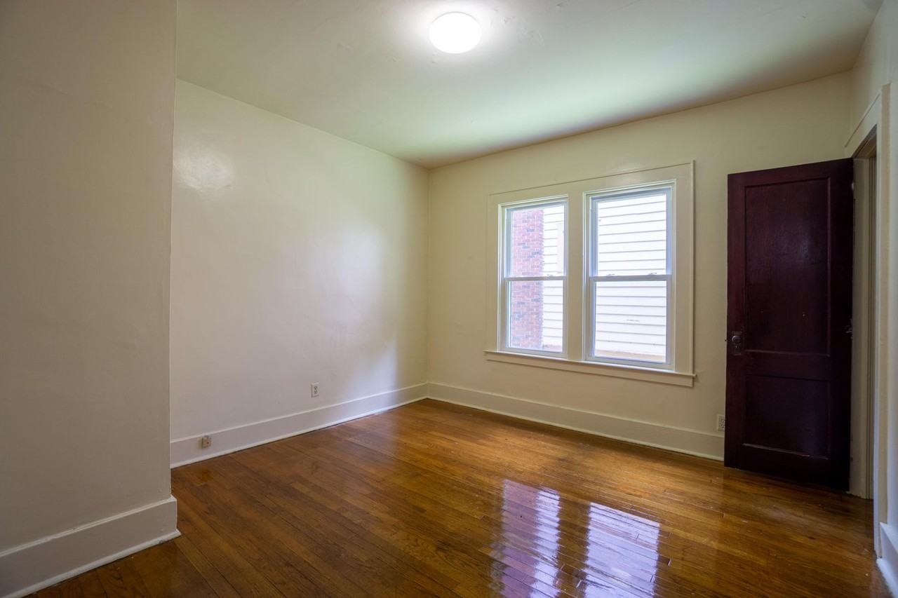 716 Euclid Ave - Photo 4 of 15