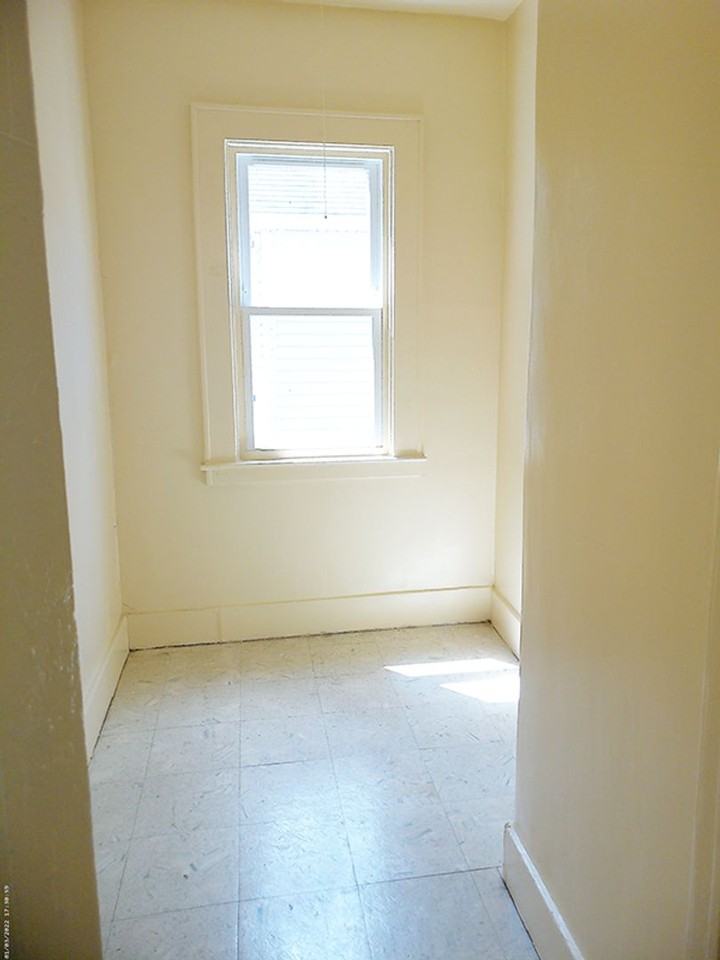 718 Euclid Ave - Photo 4 of 25