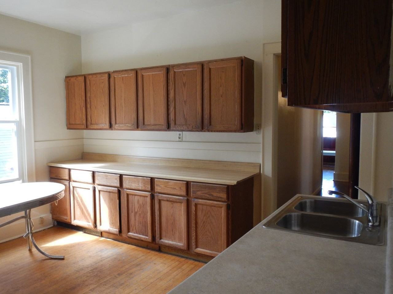 718 Euclid Ave - Photo 7 of 25
