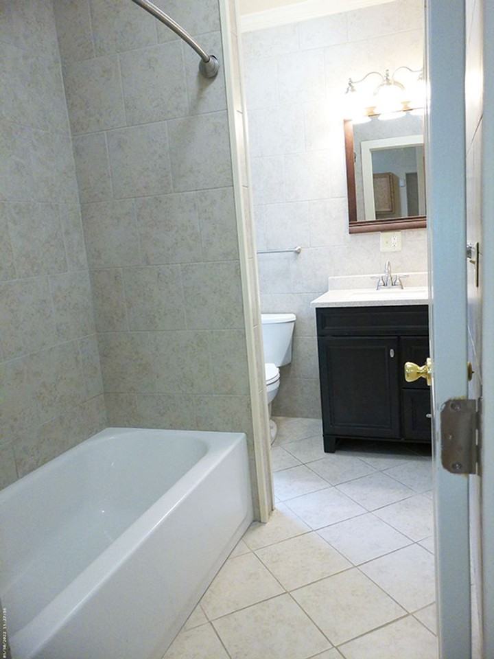 720 Livingston Ave #A - Photo 7 of 16