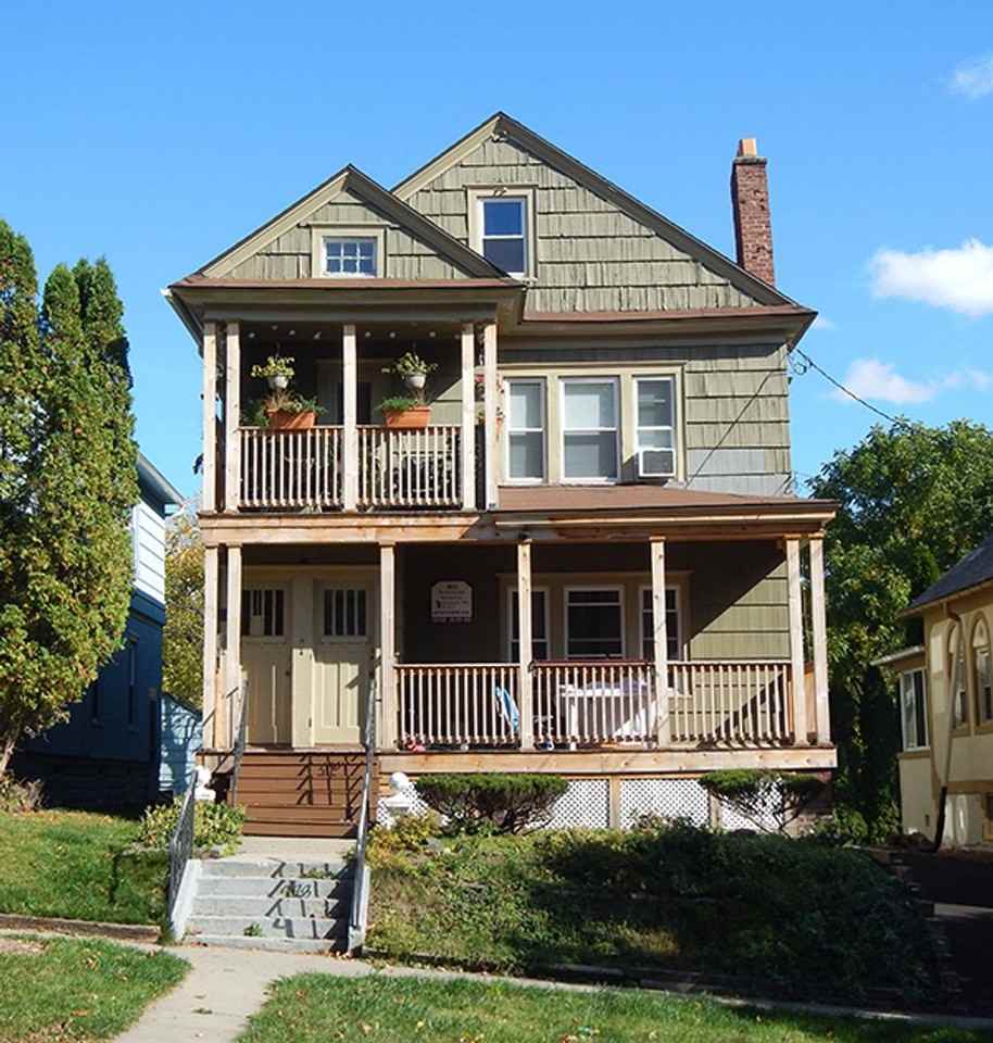 407 Roosevelt Ave - Photo 2 of 18