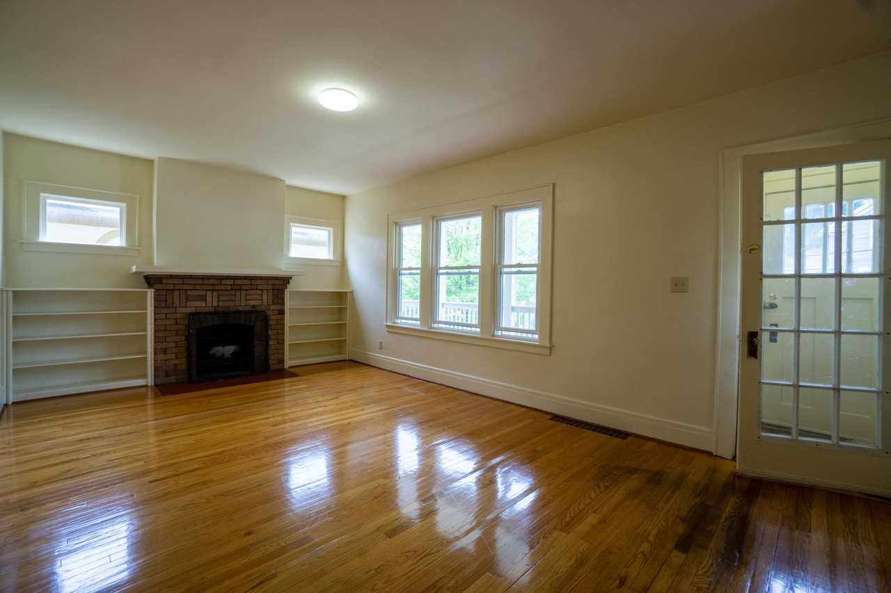 407 Roosevelt Ave - Photo 6 of 18