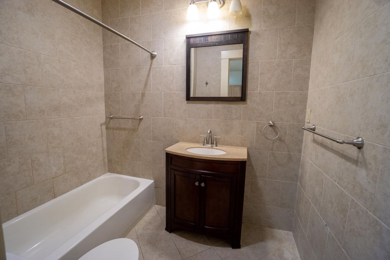 546 Columbus Ave - Photo 6 of 16