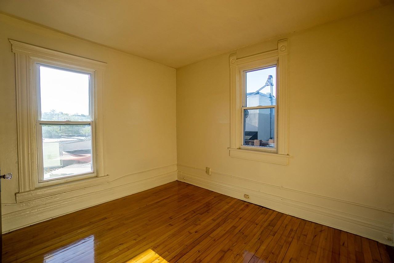 120 Dell Street - Photo 4 of 12