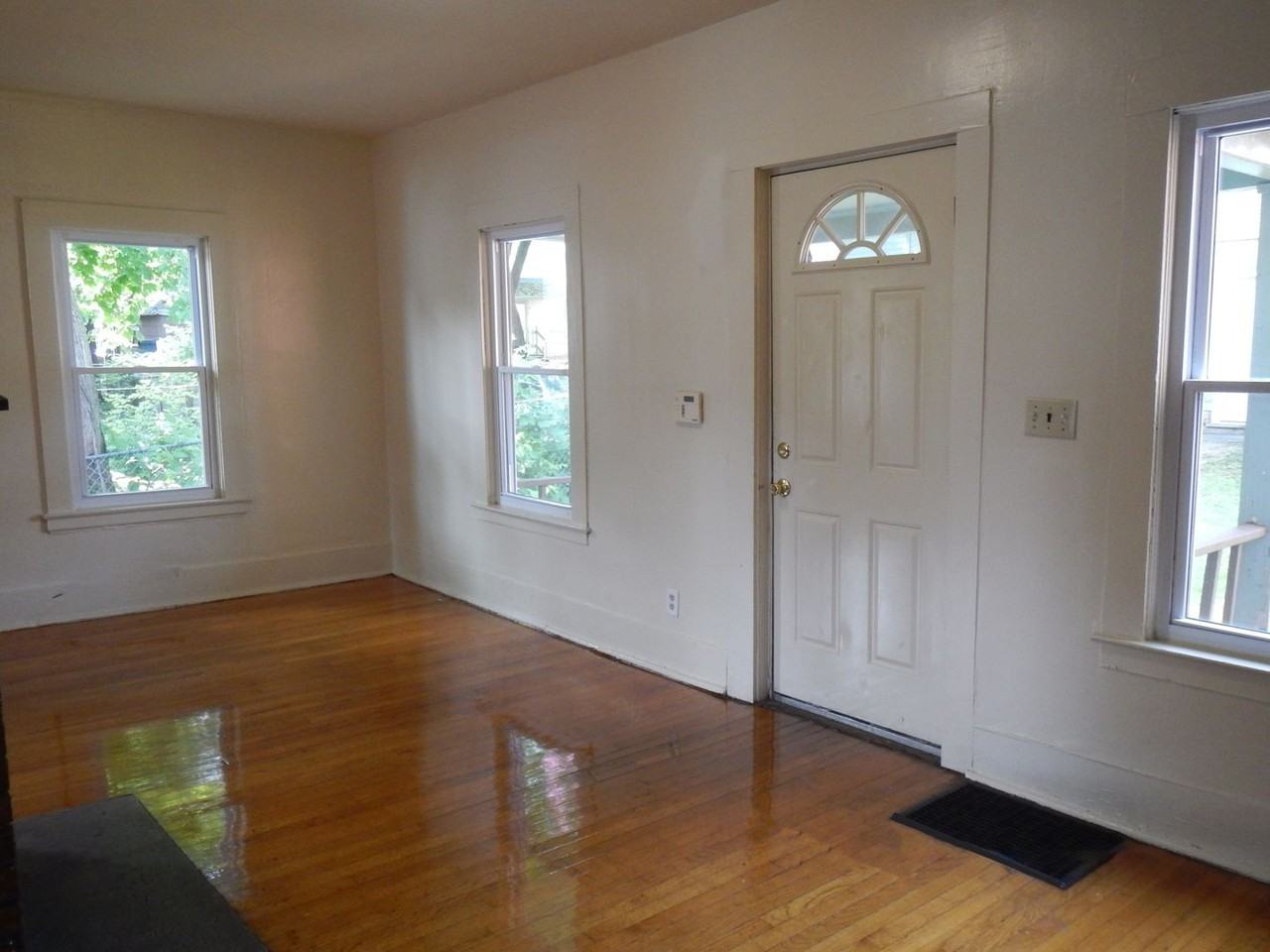 120 Dell St - Photo 5 of 31