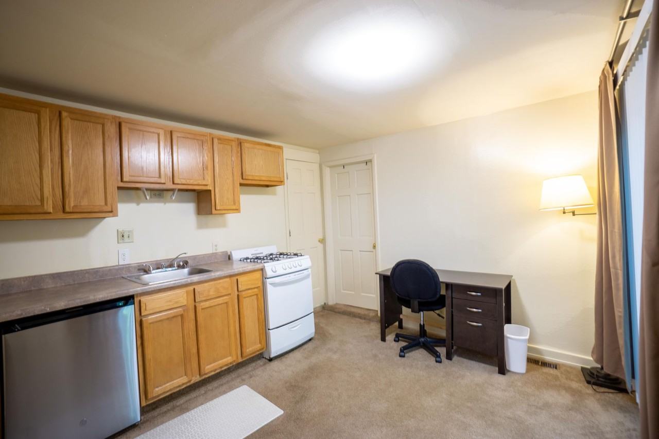 113 Comstock Place #5 - Photo 5 of 15