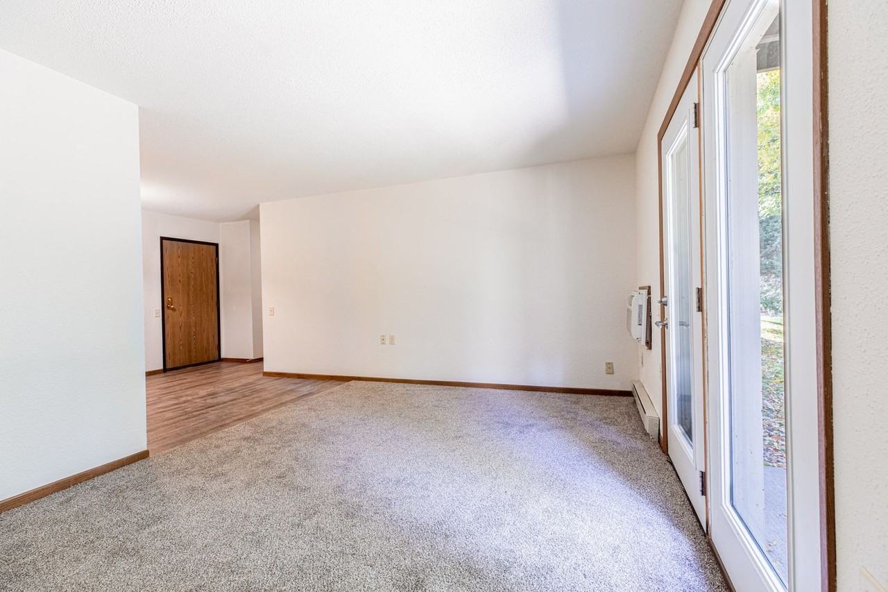 Clearwater River Apartments - Photo 3 of 20