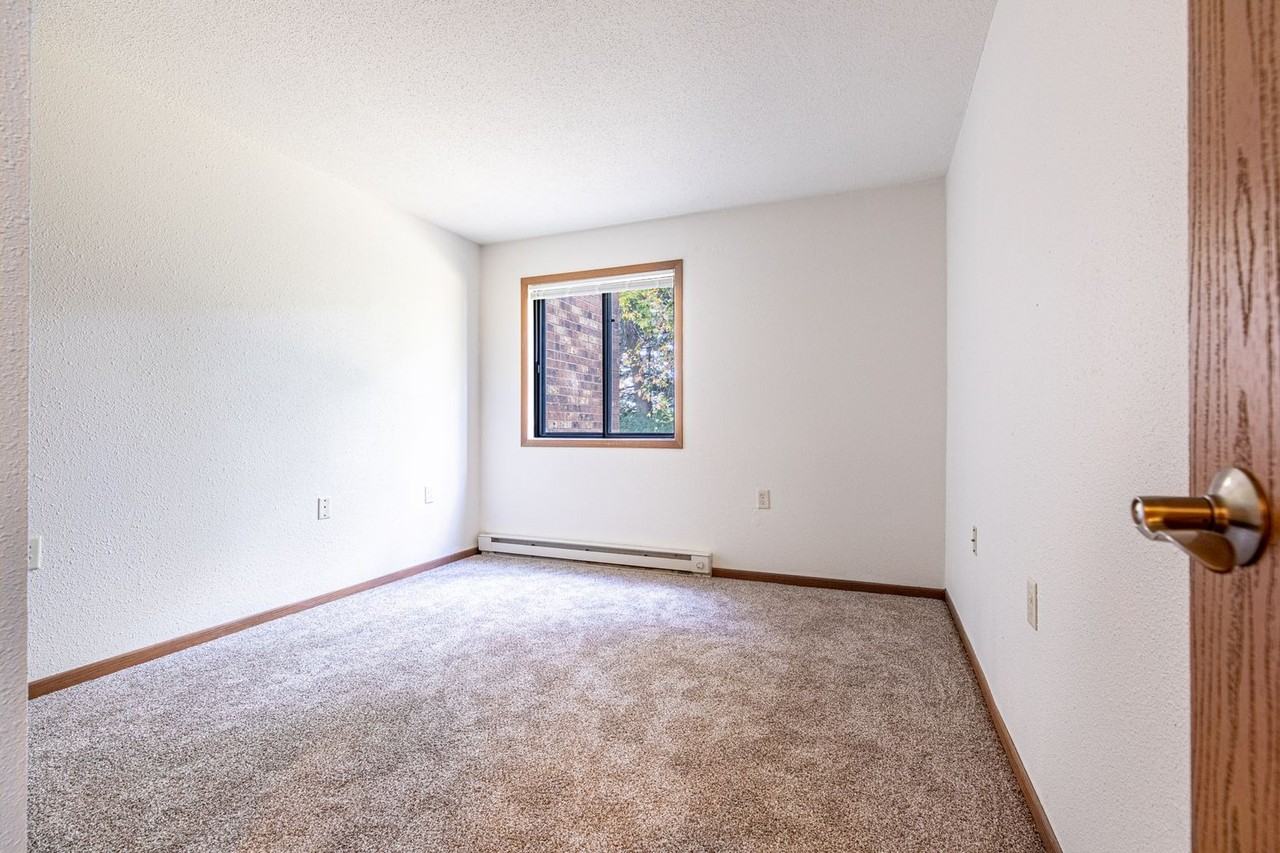 Clearwater River Apartments - Photo 5 of 20