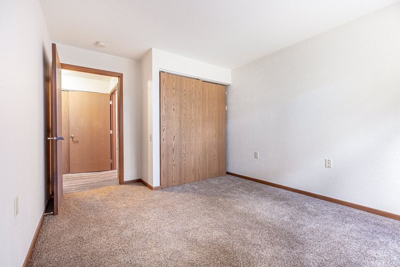 Clearwater River Apartments - Photo 6 of 20