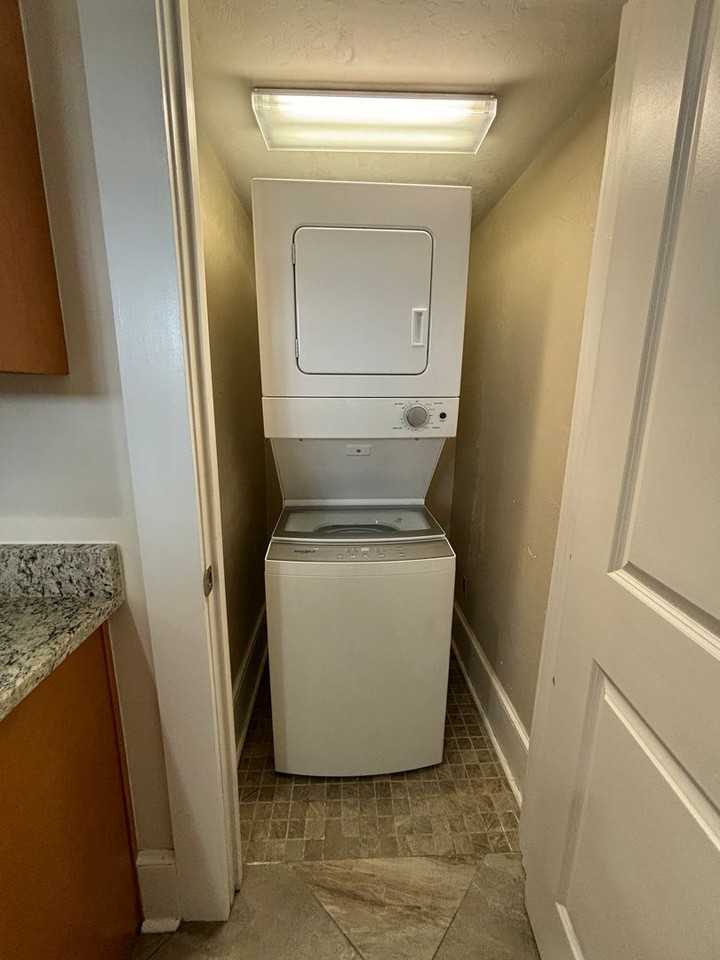 516 Sw 10th St - Photo 5 of 19