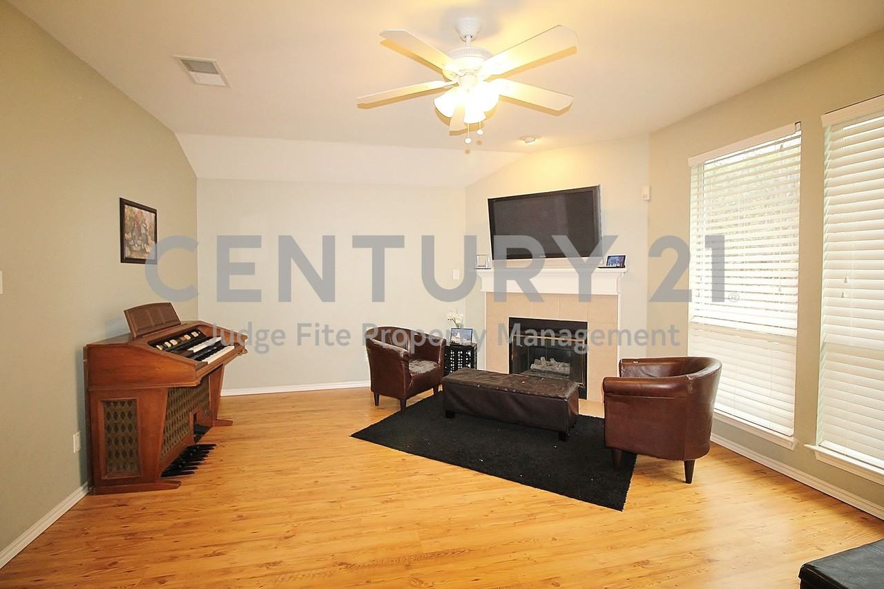 4228 Boulder Park Dr - Photo 2 of 11