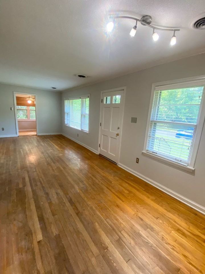 4847 Marion Ave - Photo 3 of 17