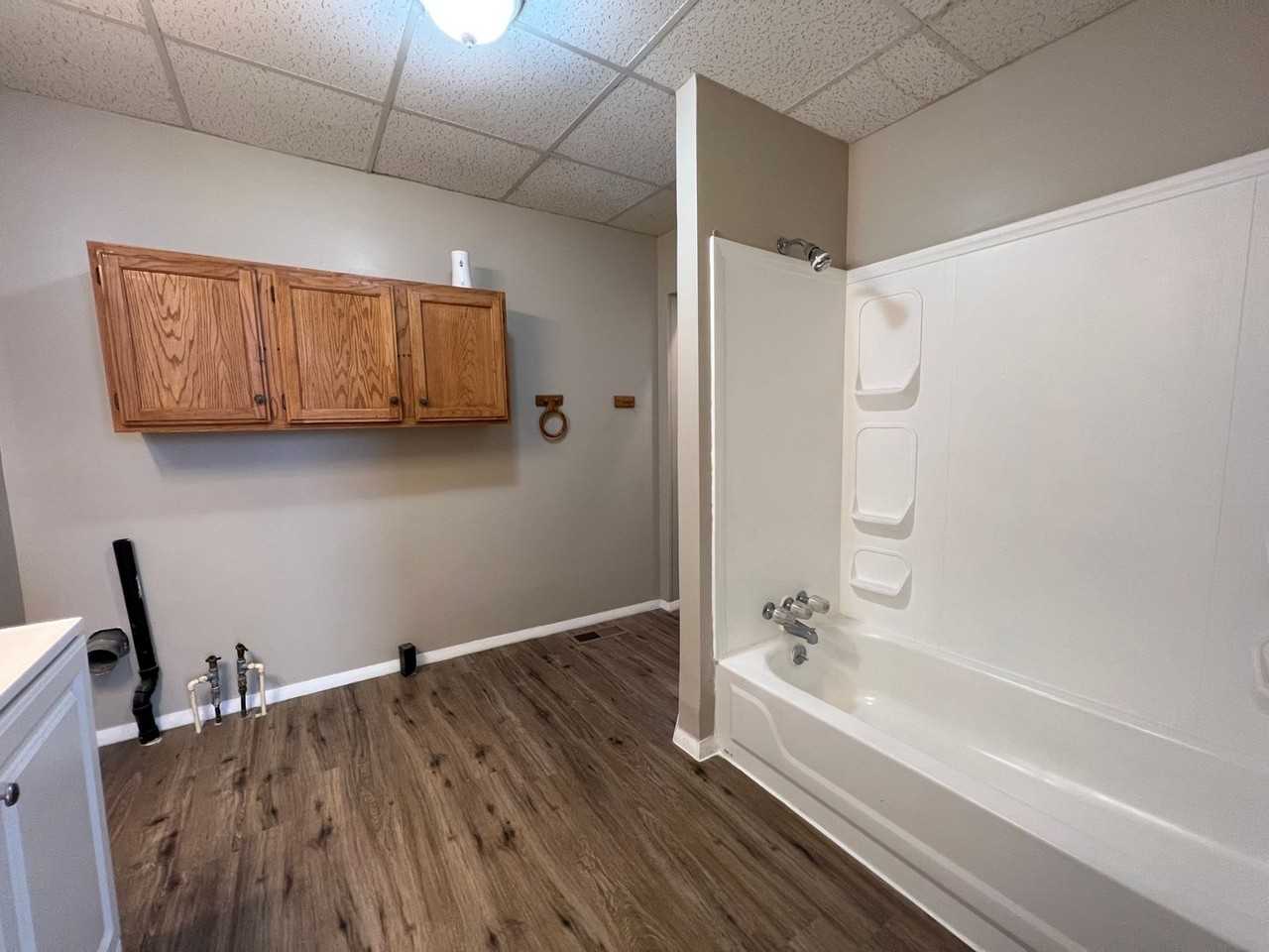 1519 Chestnut St - Photo 5 of 13