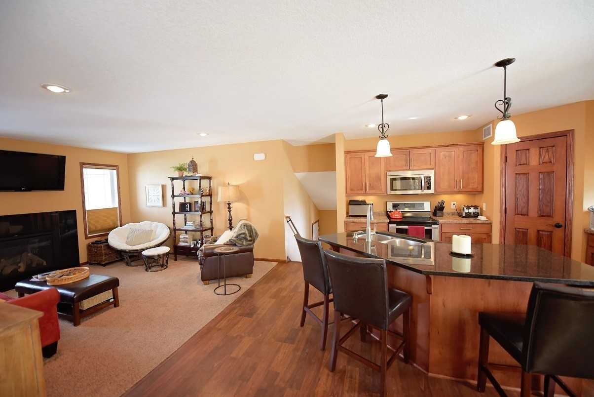 1617 Pine Siskin - Photo 5 of 12