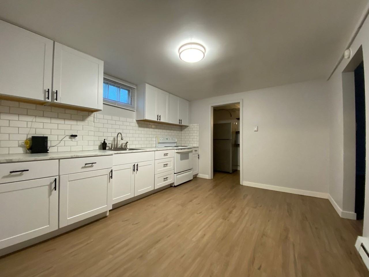725 S 16th Ave #B - Photo 2 of 17