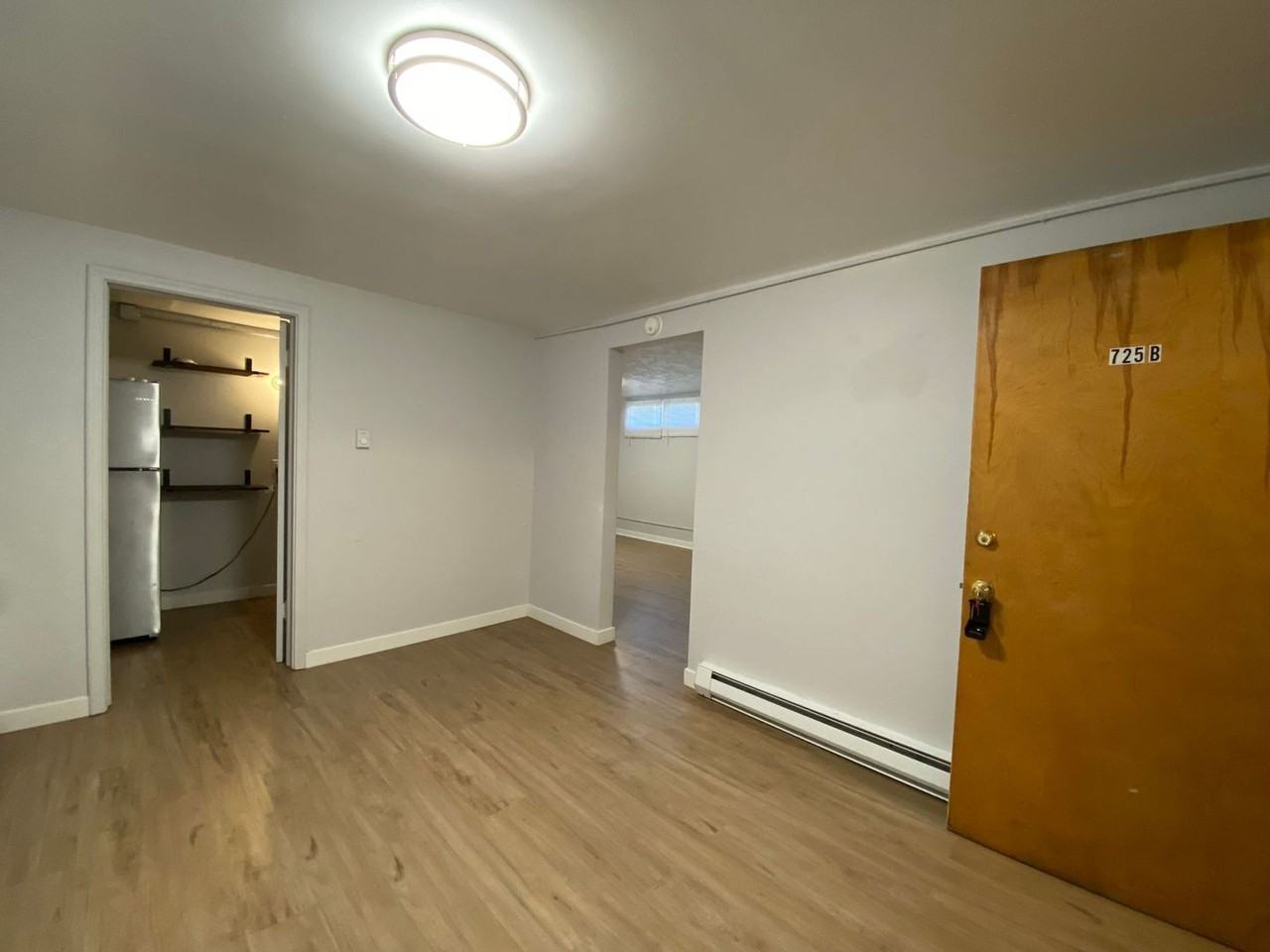 725 S 16th Ave #B - Photo 3 of 17