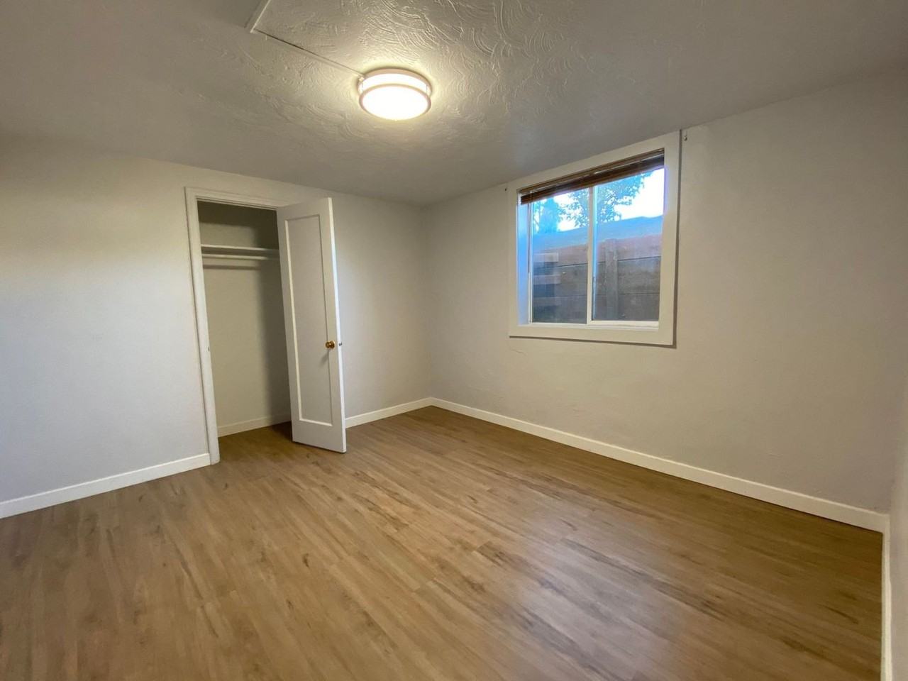 725 S 16th Ave #B - Photo 7 of 17