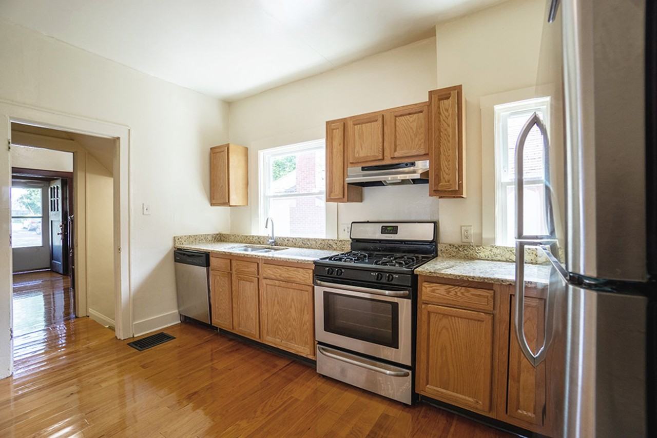 128 Claire Rd - Photo 2 of 20