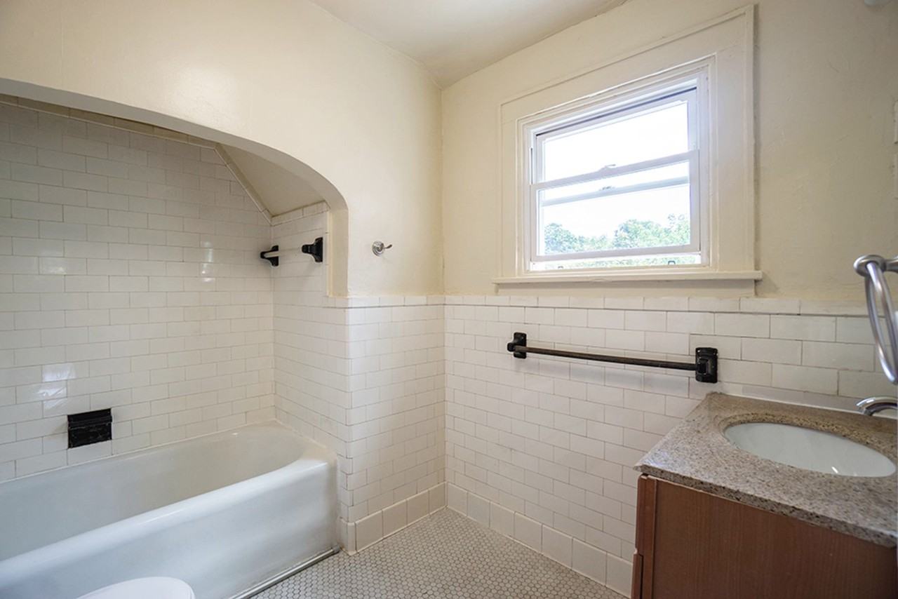 128 Claire Rd - Photo 5 of 20