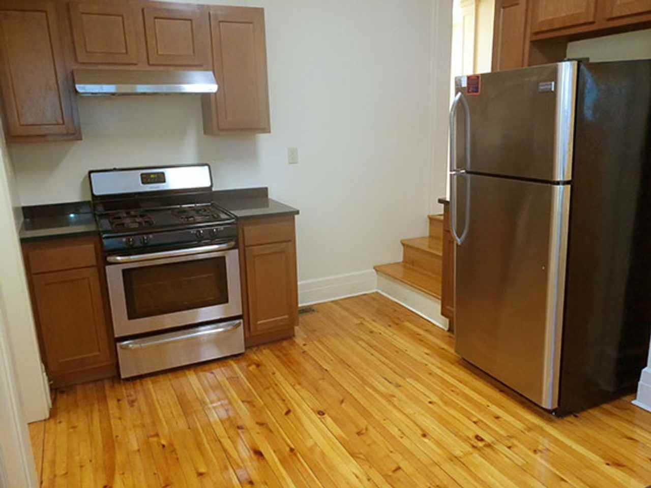 464 Allen St - Photo 4 of 41