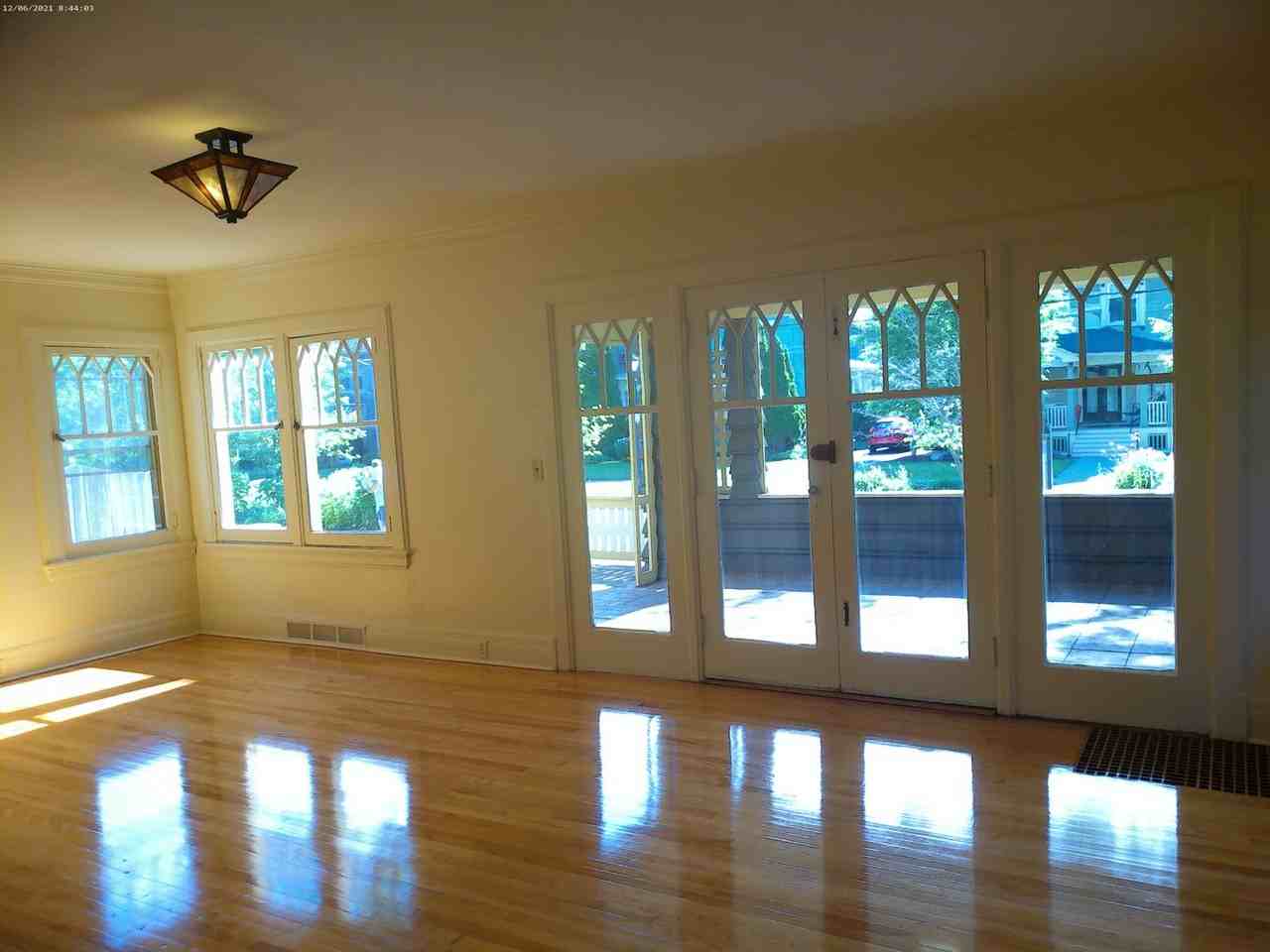 464 Allen St - Photo 6 of 41