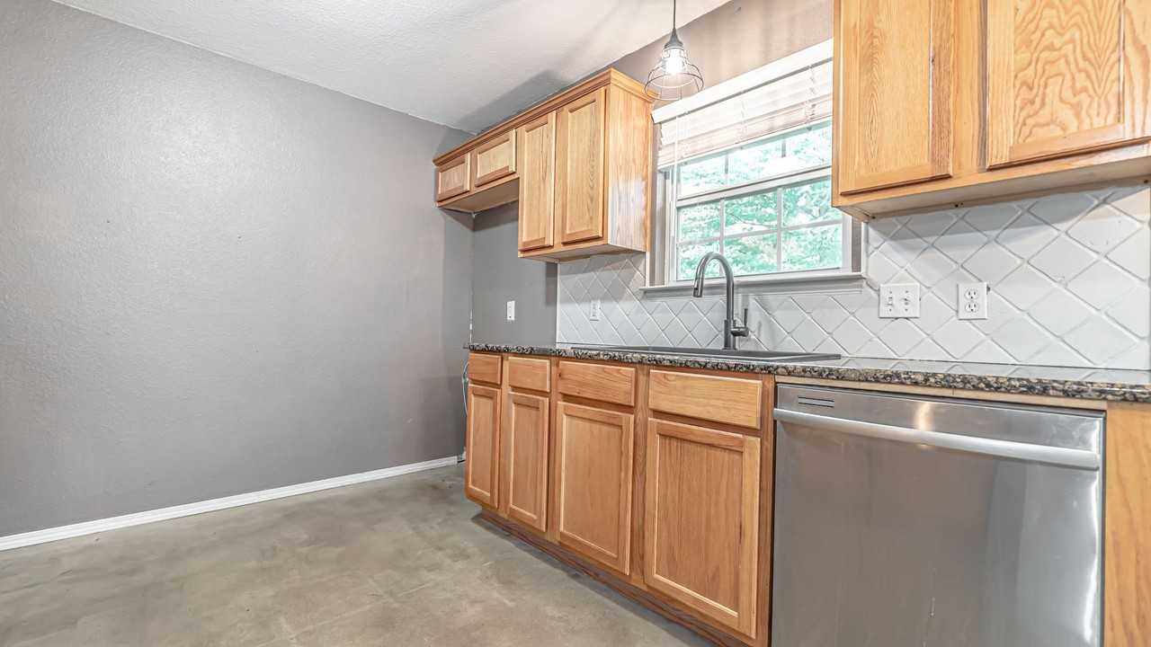 17 Melbourn Dr - Photo 2 of 18